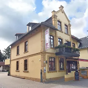 Port Hotel