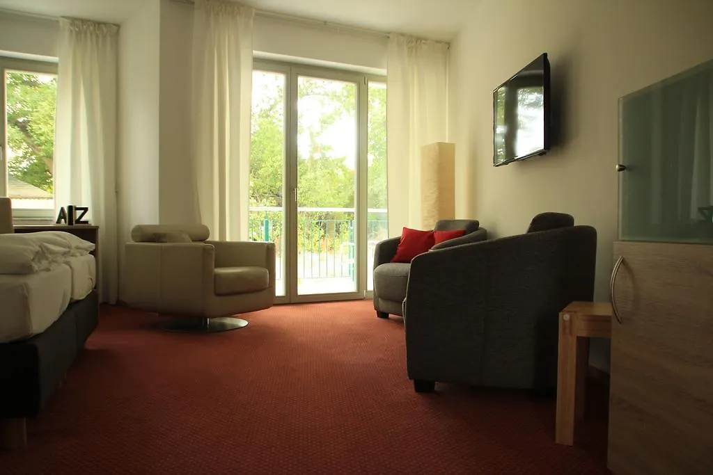 Hotel Lindenstrasse Neuenhagen bei Berlin 2*,  Germany
